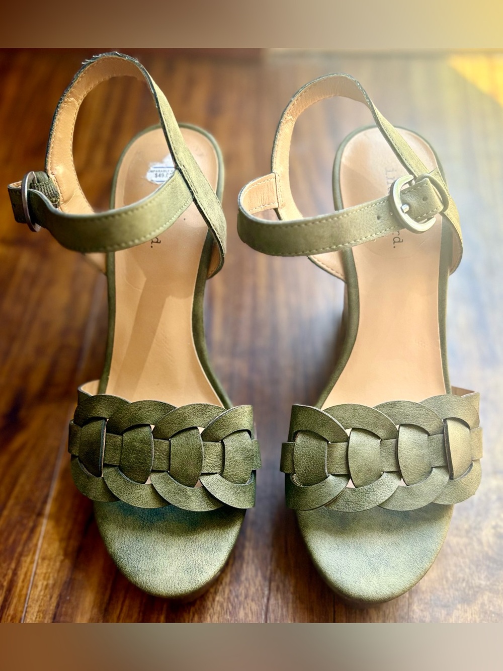 Synthetic leather wedge sandals Indigo Rd. Klark3 platform sandals Olive 6.5